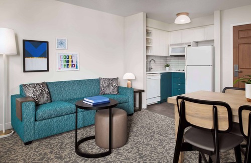 Thornhill Hotel | Sonesta ES Suites Toronto Markham