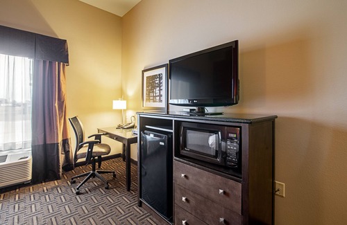 Minot Hotel | Sonesta Essential Minot