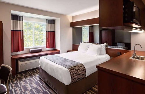 Morgantown Hotel | Sonesta Essential Morgantown