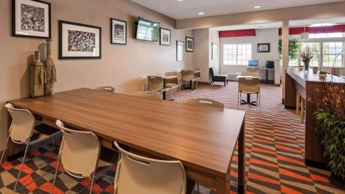 Morgantown Hotel | Sonesta Essential Morgantown