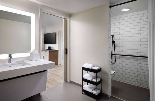 Irvine Business Complex Hotel | Sonesta Irvine John Wayne Airport
