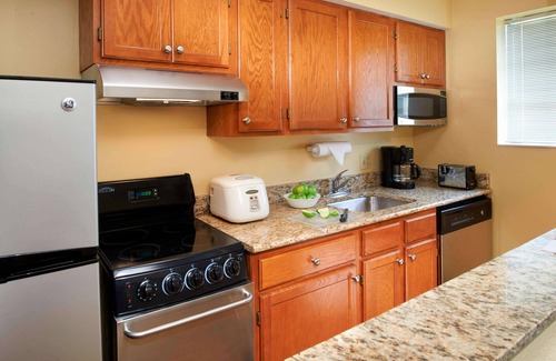 Novi Hotel | Sonesta Simply Suites Detroit Novi