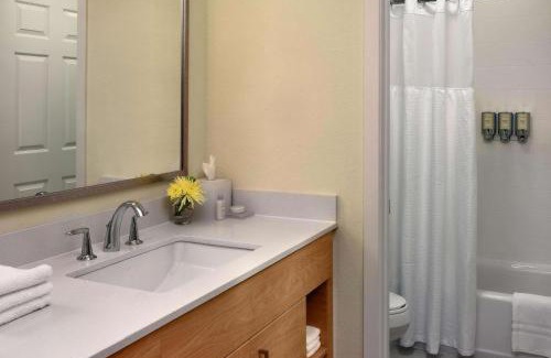 Dublin Hotel | Sonesta Simply Suites Dublin Columbus