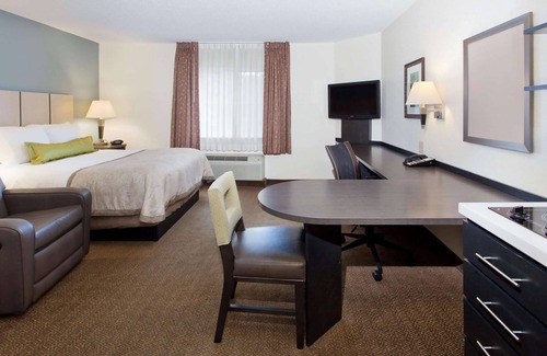Somerset Hotel | Sonesta Simply Suites Somerset