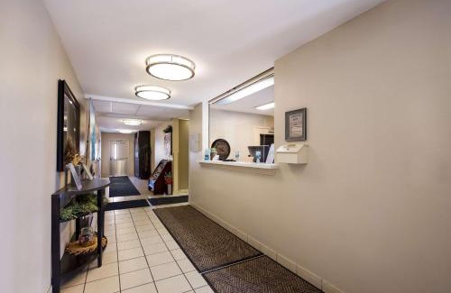Earth City Hotel | Sonesta Simply Suites St Louis Earth City