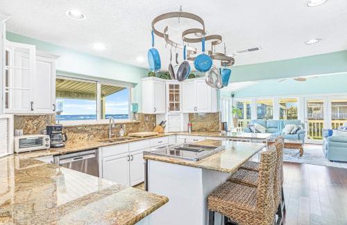 Pirates Beach House | Song Beachfront
