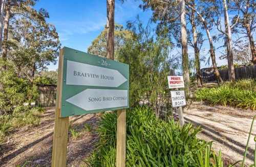 Lakes Entrance House | Song Bird