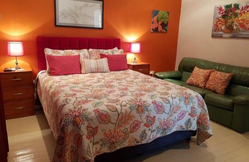 Lightning Ridge Bed & Breakfast | Sonja's Bed and Breakfast