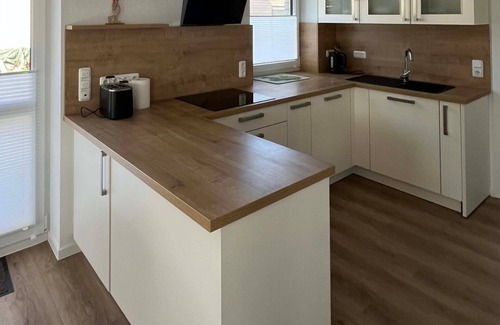 Werdum House | Sonnenhuus Sanddorn - Neues Ferienhaus/Doppelhaushälfte in Bester Lage in Werdum Gelegen, für max