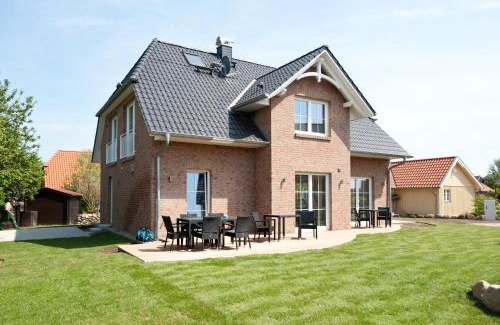 Gross Schwansee Apartment | "Sonnenliebe" Ferienhaus