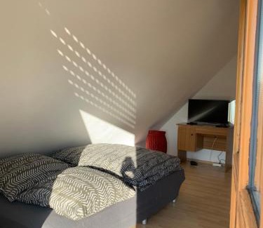 Feucht Apartment | Sonnige Dachwohnung