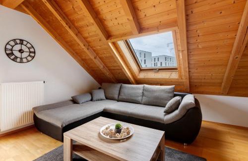 Kadelburg Apartment | Sonnige Ferienwohnung mit Balkon