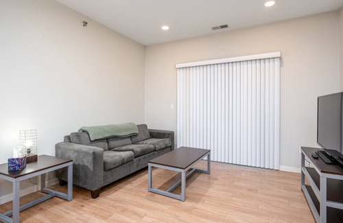 Grand Forks Apartment | Sonoma Lofts Luxury Apartment - Minutes from the Ralph Engl