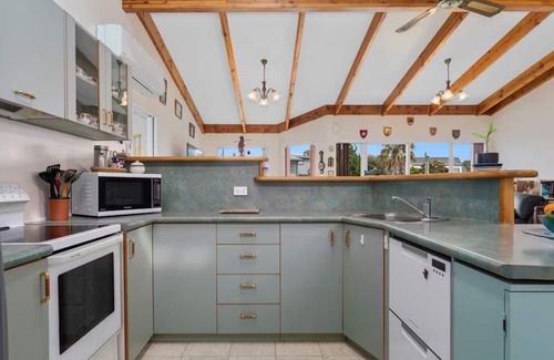 Ohope House | Sonya & Davids Harbour Side Holiday Home in Beautiful Ohope Beach
