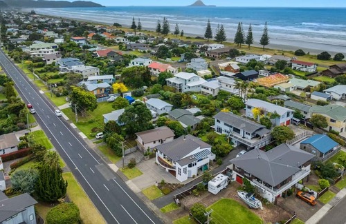 Ohope House | Sonya & Davids Harbour Side Holiday Home in Beautiful Ohope Beach