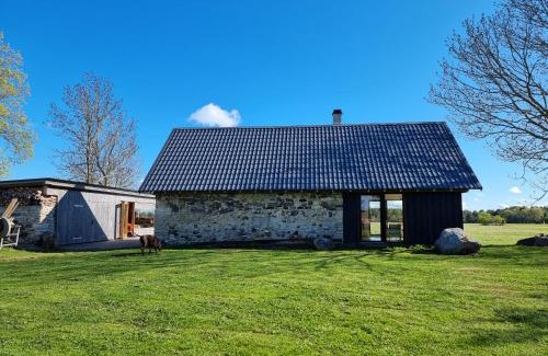 Suuresadama Villa | Soonlepa maamaja