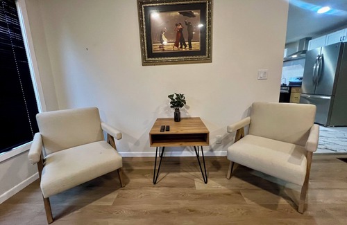 Omaha House | Soothing 2-bedroom house with AC in Omaha
