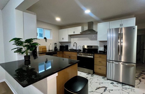Omaha House | Soothing 2-bedroom house with AC in Omaha
