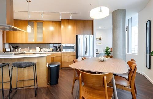 West Bellevue Apartment | Sophari Towers Bellevue