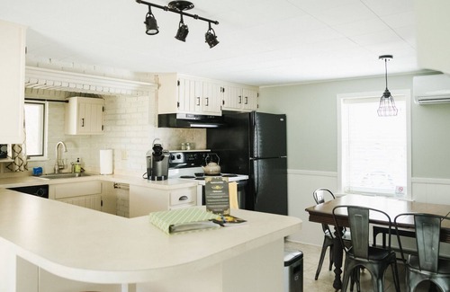 Hummelstown Apartment | Sophie’s on Main- Historic Charm, Updated Comfort. 3 miles to Hershey Park