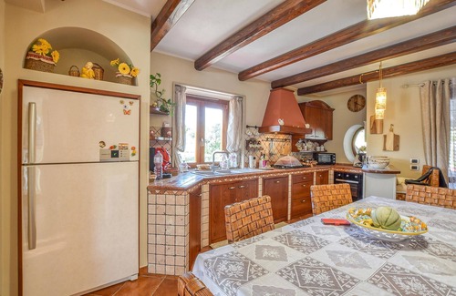Giarratana House | Sophisticated holiday home in classic Italian style.