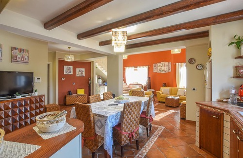 Giarratana House | Sophisticated holiday home in classic Italian style.