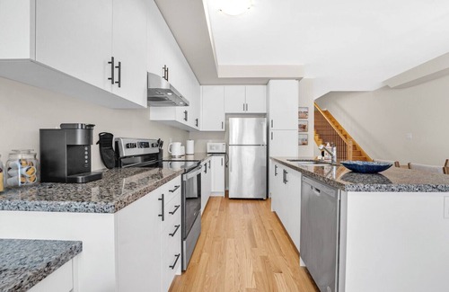 Burlington House | Sophisticated Modern Living