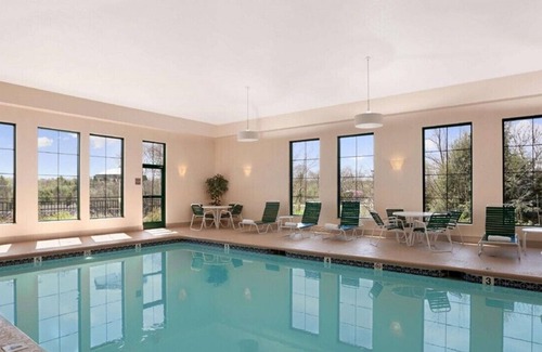 Freeport House | Sophisticated Suite for Business & Leisure Trips!