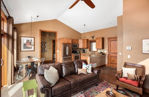 Carbondale House | Sopris Sundeck | Deck Life Meets Sopris Sunsets