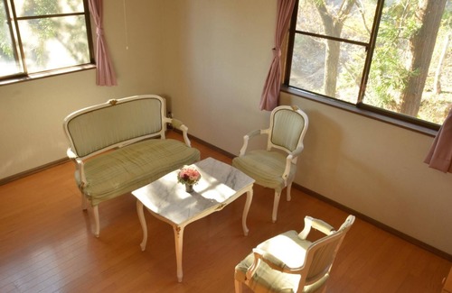 Myoko Hotel | Soratobu Usagi