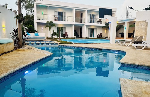 Sosua Villa | Sosua villa 12Br available for bachelor party, Luxury VIP transportation