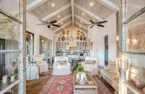 Dripping Springs House | Sotol by AvantStay | Direct River Access + Views