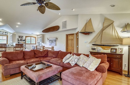 Sea Acres House | SOUNDSIDE: Private pool, Hot Tub, Billiards Room, Pets, Elevator. Walk into town!