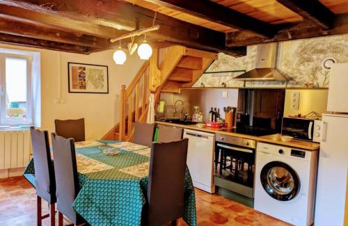 Tenay House | Sous les Etoiles du Bugey