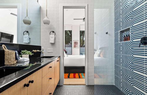 Bouldin House | South 1st St Hideaway - 2 bedroom - DT ATX
