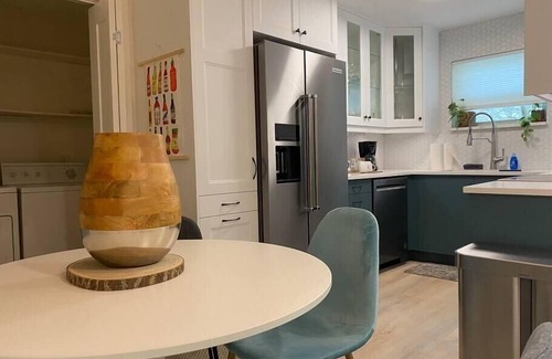 Austin Apartment | South ATX Treasure. Artsy Retreat with Pool