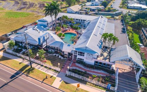 Woree Hotel | South Cairns Resort