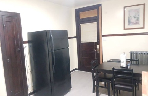 South Chicago Apartment | South Chicago Community Immersion in 2 Bedroom Apt