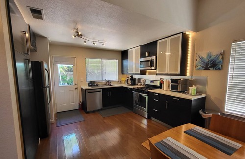 Davis House | South Davis Large Townhouse 4 BR/2BA