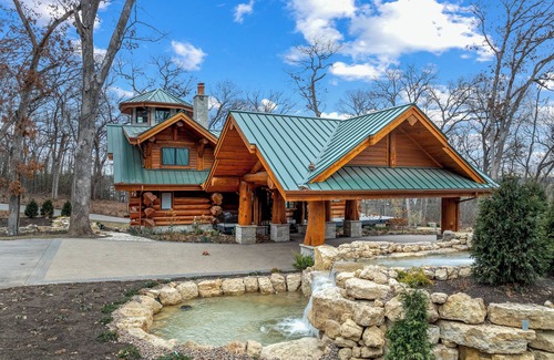 Zenda House | South Elder Acres: Log Cabin w/Indoor Pool