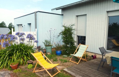 Tregastel House | South-Facing Home with WiFi, Garden, Terrace, Near Beach in Trégastel