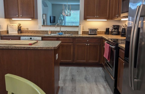 Veranda Palms Villa | South Facing Pool and Spa on Water Conservation Area in Gated Community