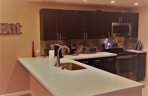 Survey Creek Condo | SOUTH FLORIDA RESORT CONDO