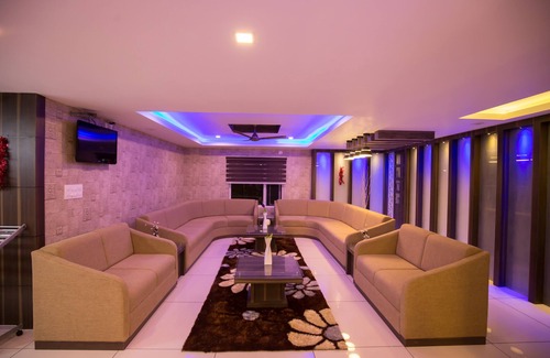 Ernakulam South Hotel | South Gate Residency