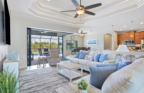 South Gulf Cove House | South Gulf Cove 3 Bedroom Canal Pool Home