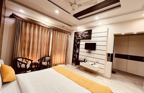 Green Park Hotel | South Inn Green Park near Hauz Khas South Delhi