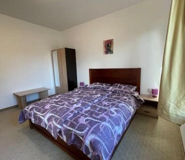 Razlog Apartment | South Mountain Apartment