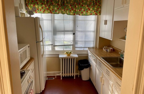 Des Moines Apartment | South of Grand Carriage House- minutes from downtown Des Moines
