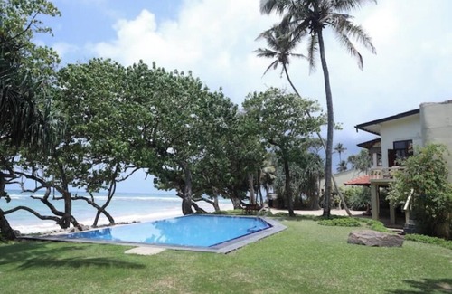 Kathaluwa Villa | South Point Abbey - Beachfront 4 bedroom Villa