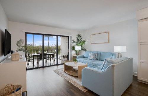 Captiva House | South Seas Bayside Villa 4116 - Newly Renovated Marina View Condo